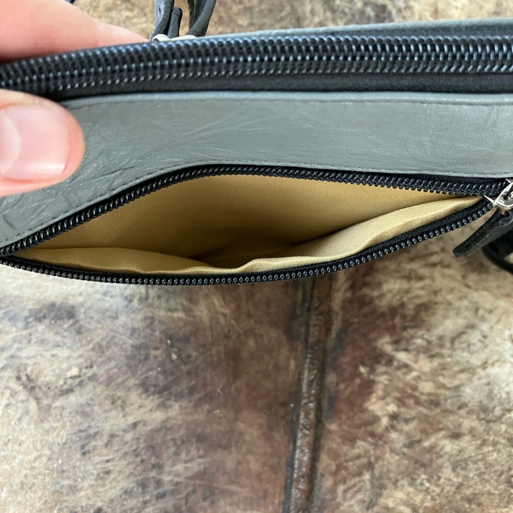 Stone & Co. Two-Tone Crossbody Bag - Picture 5 of 6